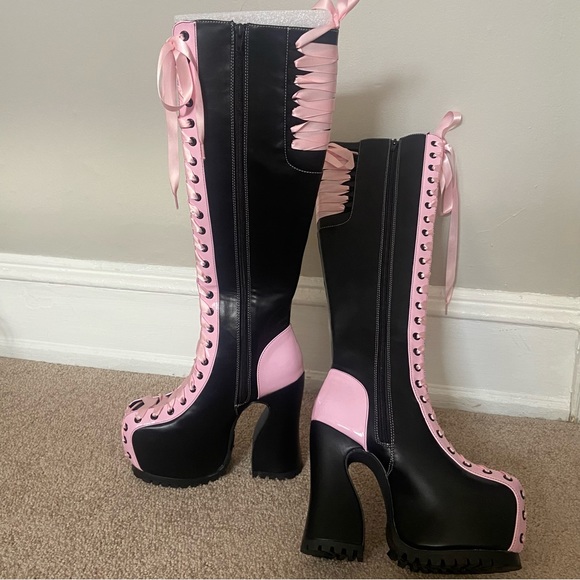 Made for Walking Pink Black Current Mood Boots - Picture 5 of 5
